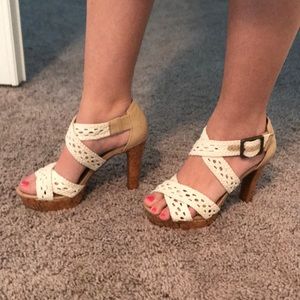 Gianni Bini White crochet sandals